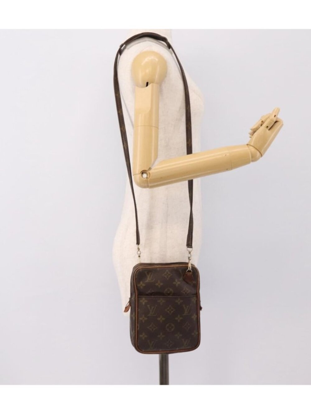 LOUIS VUITTON Monogram vid posh Shoulder Bag No.75 - Picture 16 of 16